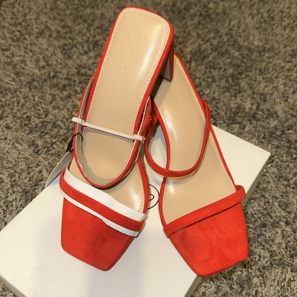 Heels - Picture 3 of 7